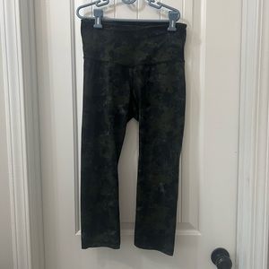 Old Navy dark Camo leggings